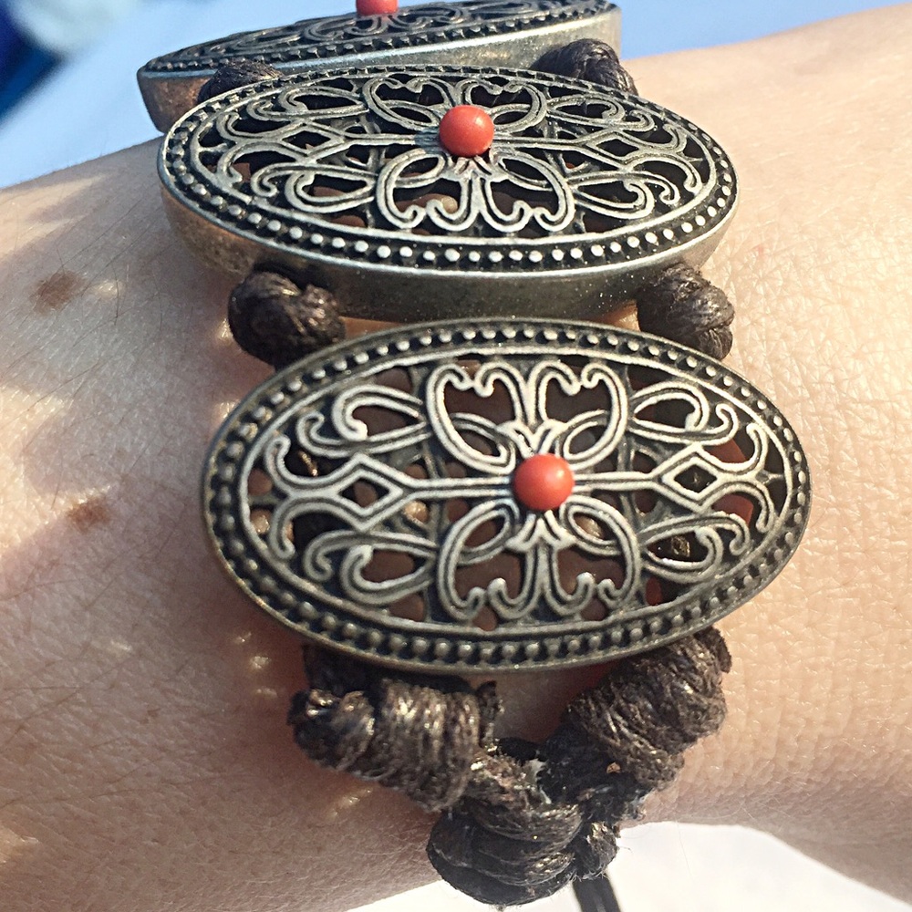 Pewter/Coral Adjustable Bracelet - Picture 3 of 5